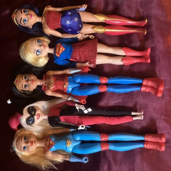 5 DC dolls - Picture 1 of 2
